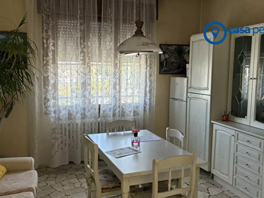 Immagine 2 di Casa bifamiliare in vendita  in Via Pietro Nenni, 3 a Gavello