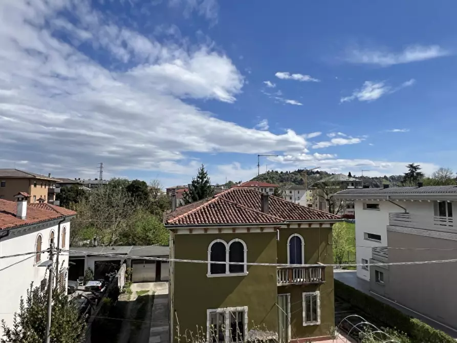 Immagine 5 di Appartamento in vendita  in Via u. Masotto, a Vicenza