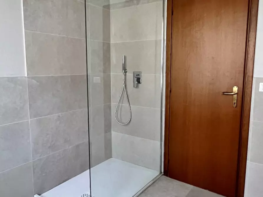 Immagine 13 di Appartamento in vendita  in Via u. Masotto, a Vicenza