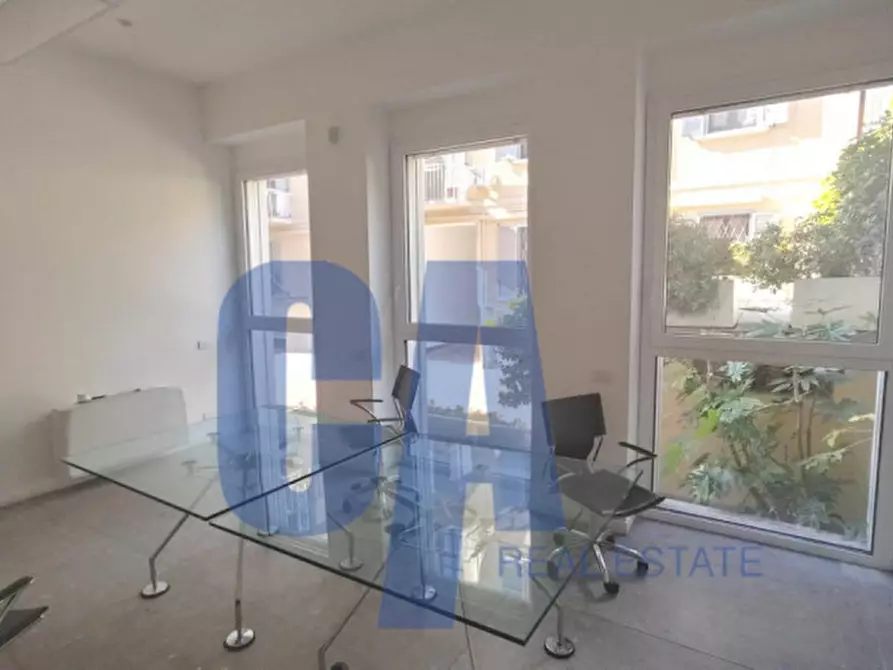 Immagine 12 di Palazzo in affitto  in VIA DEL FUSARO a Milano