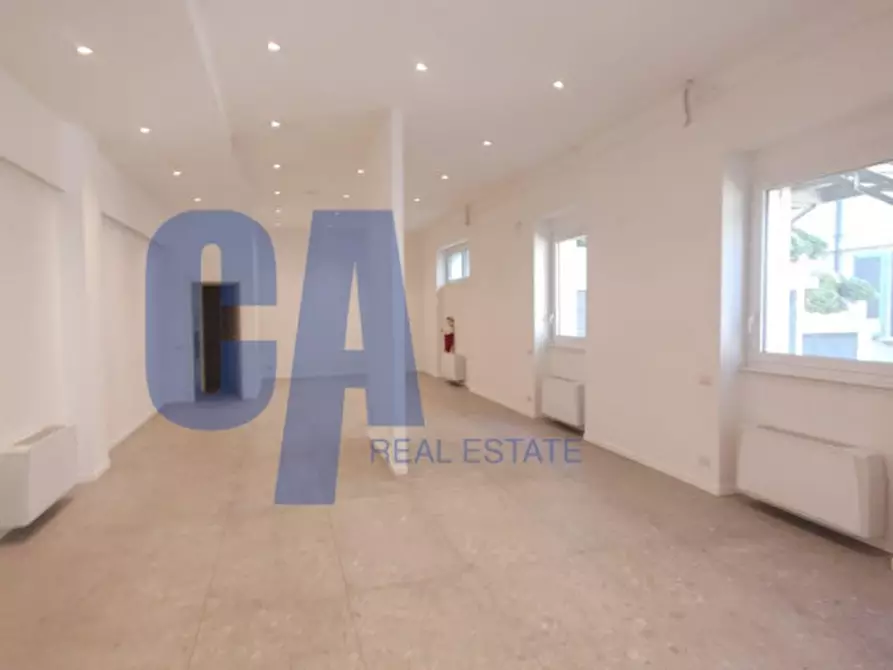 Immagine 24 di Palazzo in affitto  in VIA DEL FUSARO a Milano