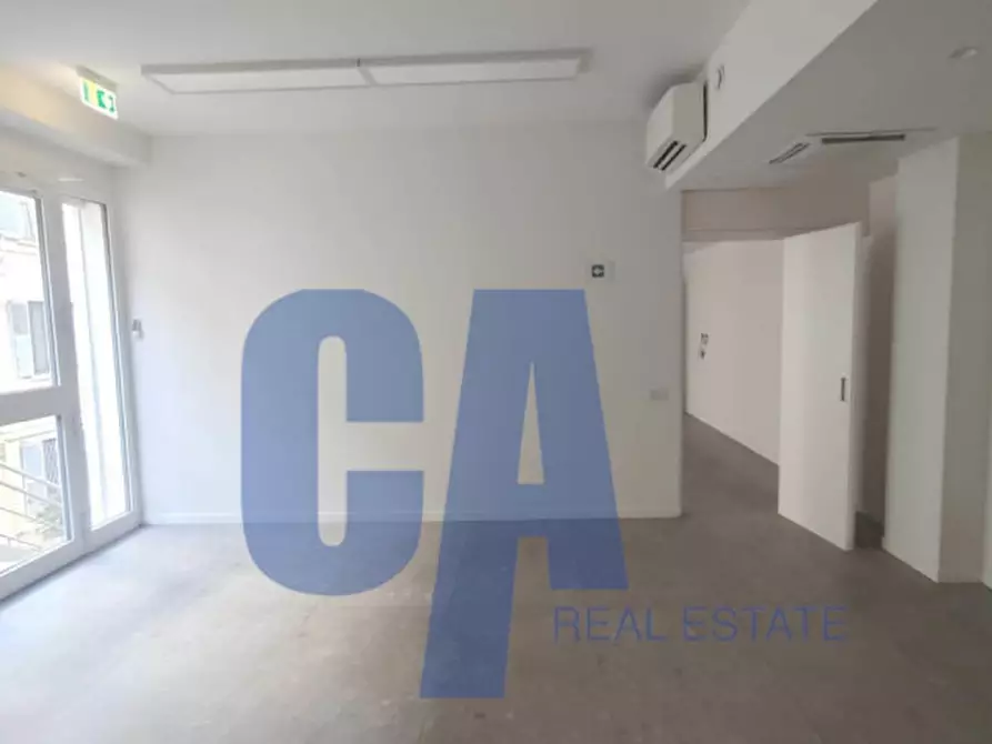 Immagine 7 di Ufficio in affitto  in VIA DEL FUSARO a Milano