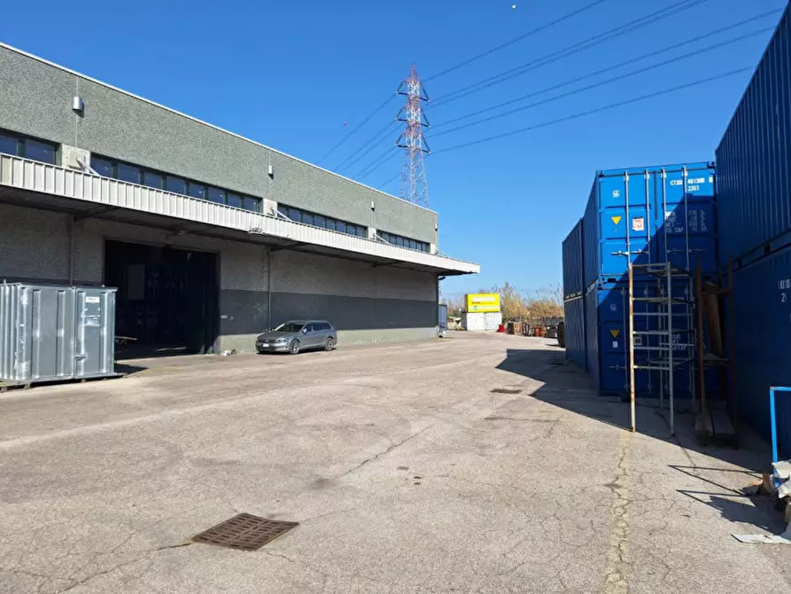 Immagine 9 di Capannone industriale in vendita  in Via Giovanni Bacci, 46, 48123 Area Industriale RA, Italia a Ravenna