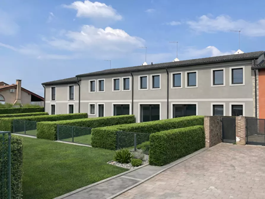 Immagine 11 di Casa quadrifamiliare in vendita  in Strada del Bigolo 22 a Noale
