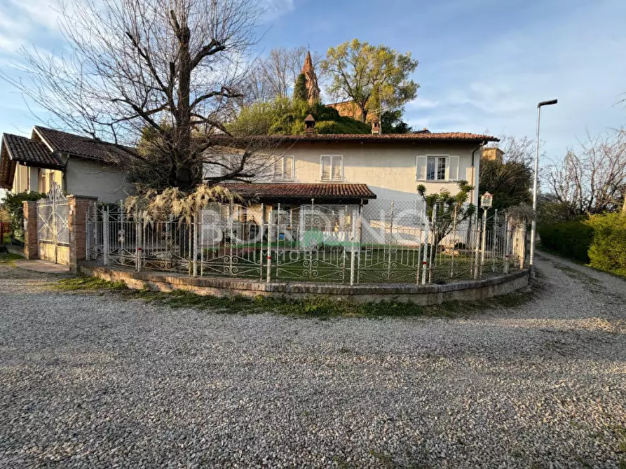 Immagine 3 di Villa in vendita  in Via Roma Snc a Magliano Alfieri