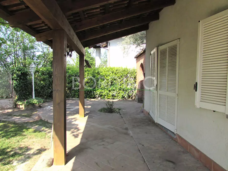 Immagine 15 di Villa in vendita  in Via Roma Snc a Magliano Alfieri