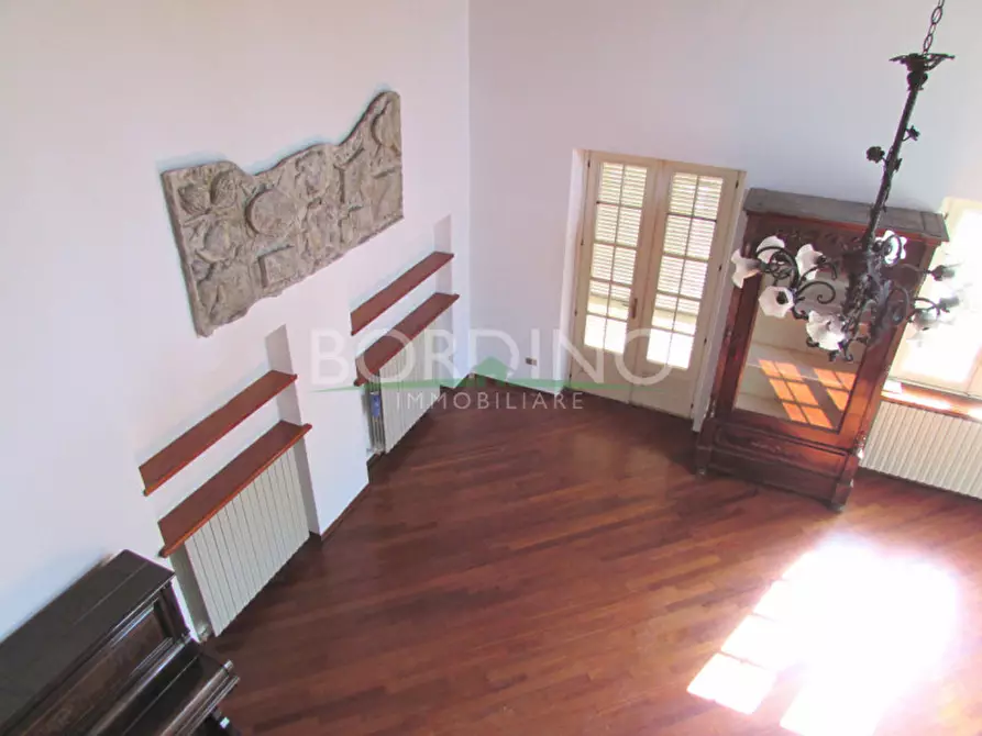 Immagine 25 di Villa in vendita  in Via Roma Snc a Magliano Alfieri