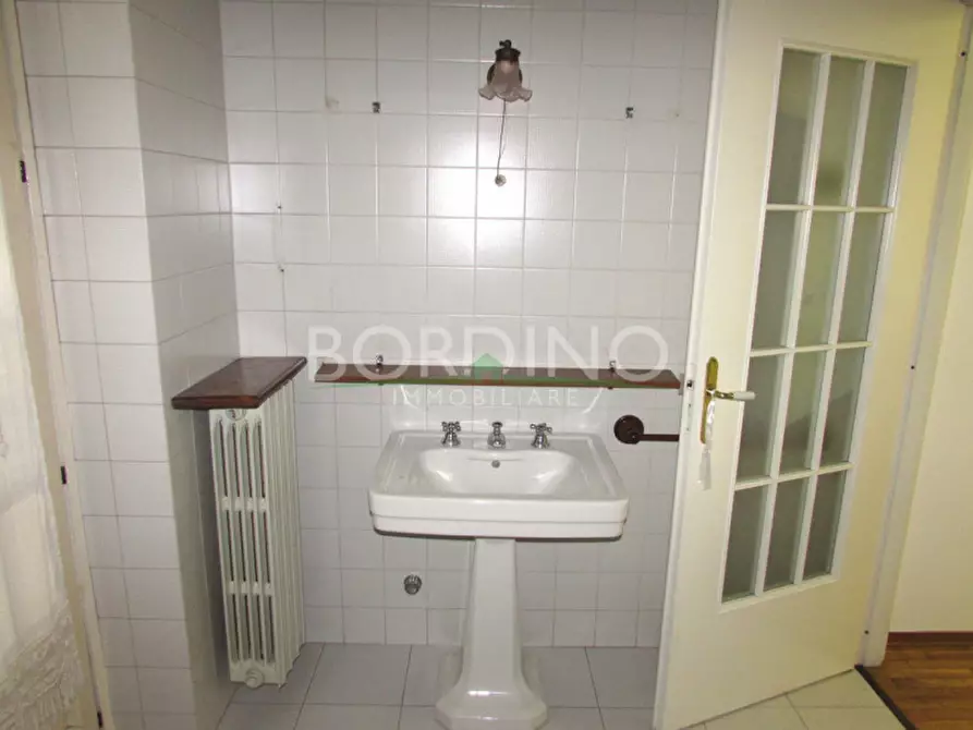 Immagine 31 di Villa in vendita  in Via Roma Snc a Magliano Alfieri