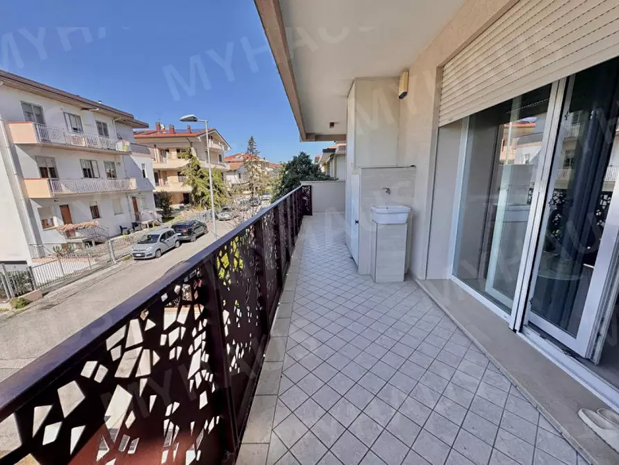 Immagine 15 di Appartamento in vendita  in via aldo musiani 30 a Rimini