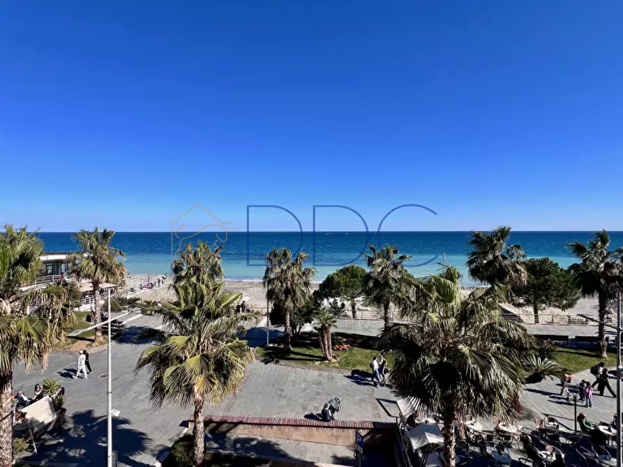 Immagine 6 di Appartamento in vendita  in Via Antonio Ghilini 37 a Loano