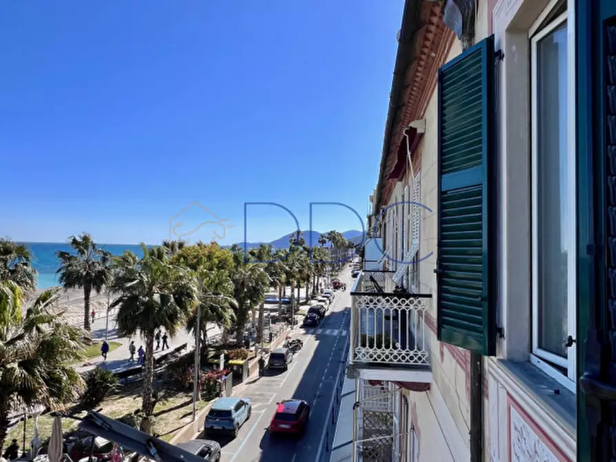 Immagine 7 di Appartamento in vendita  in Via Antonio Ghilini 37 a Loano