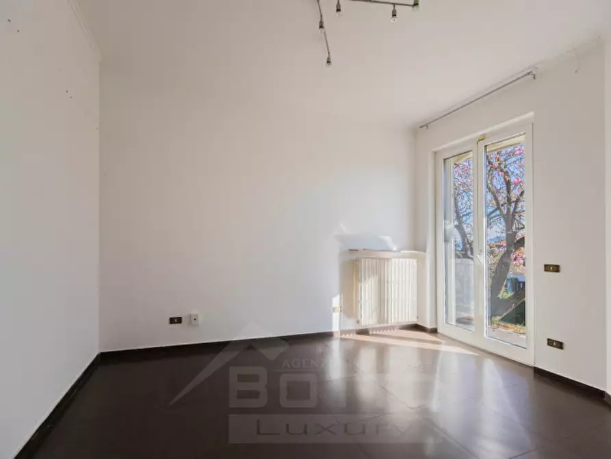 Immagine 16 di Villa in vendita  in Via Giusto Caligara 2 a Arona