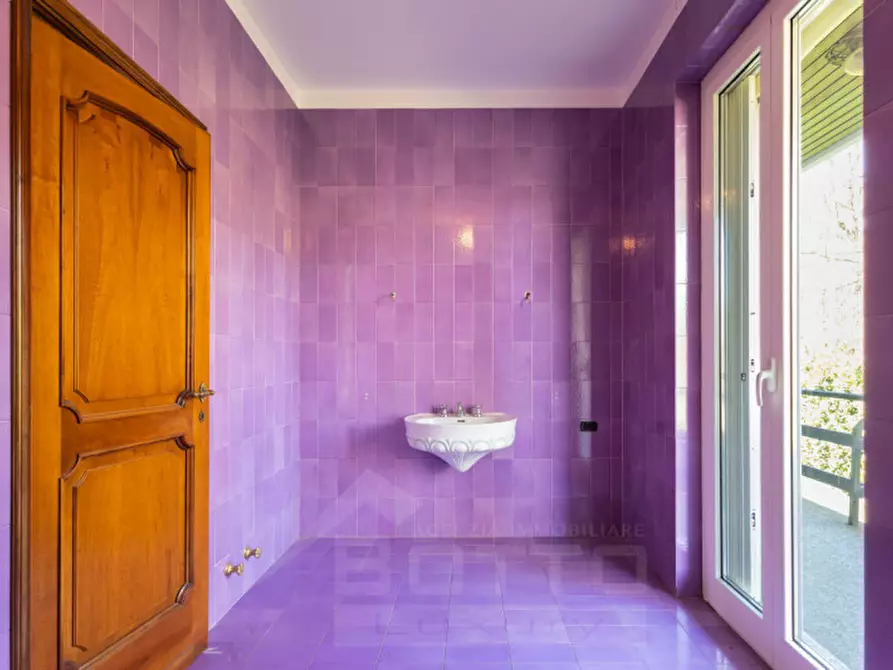 Immagine 26 di Villa in vendita  in Via Giusto Caligara 2 a Arona