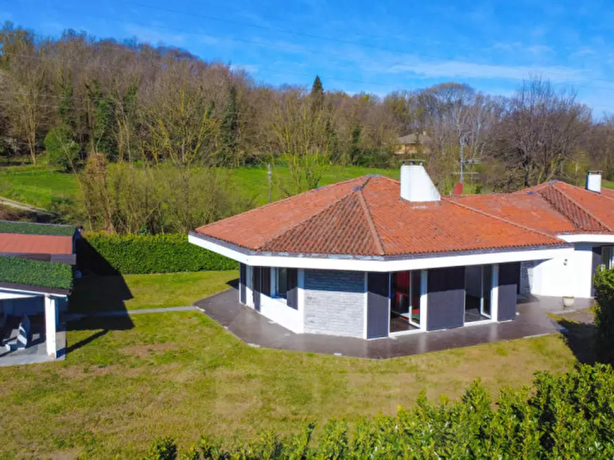 Immagine 51 di Villa in vendita  in Via Giusto Caligara 2 a Arona