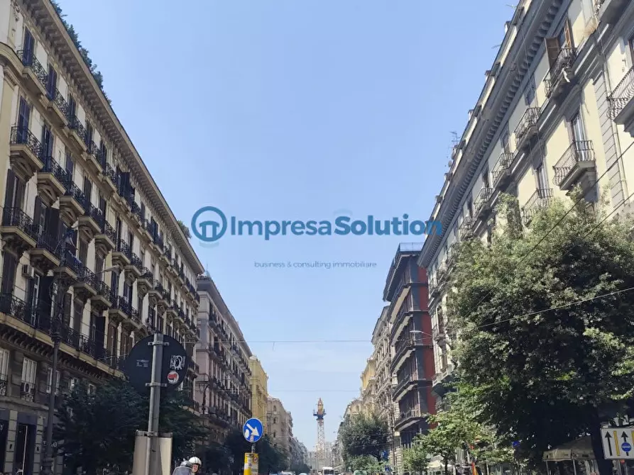 Immagine 1 di Negozio in vendita  in Via Carminiello al Mercato a Napoli