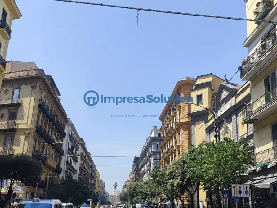 Immagine 2 di Negozio in vendita  in Via Carminiello al Mercato a Napoli