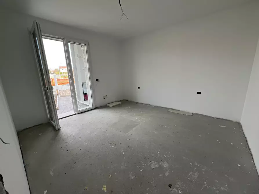 Immagine 12 di Appartamento in vendita  in via bacchiglione 12 a Noale