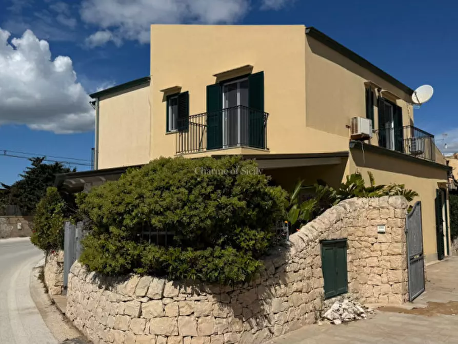 Immagine 2 di Villetta a schiera in vendita  in Via del Laghetto a Modica