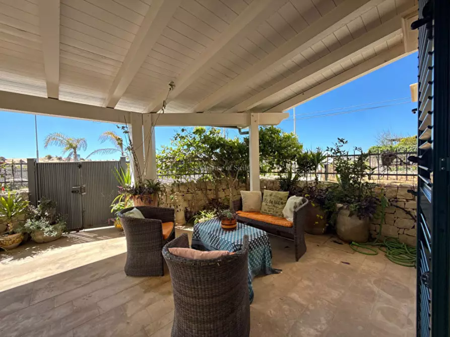 Immagine 28 di Villetta a schiera in vendita  in Via del Laghetto a Modica