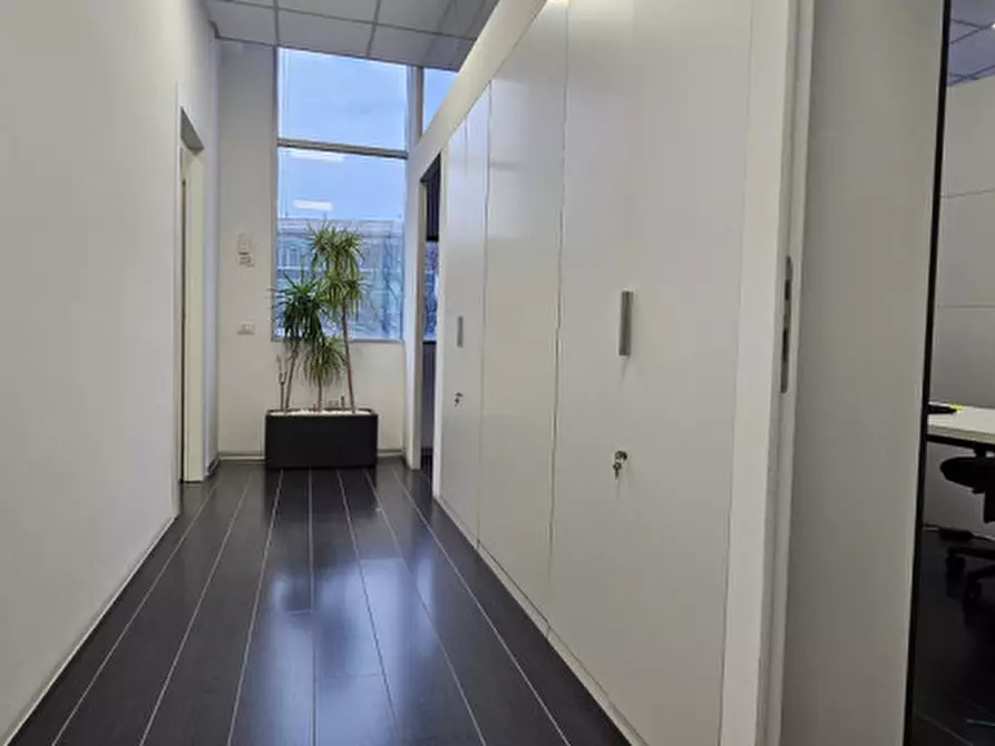 Immagine 6 di Ufficio in affitto  in Via vecchia Ferriera a Vicenza