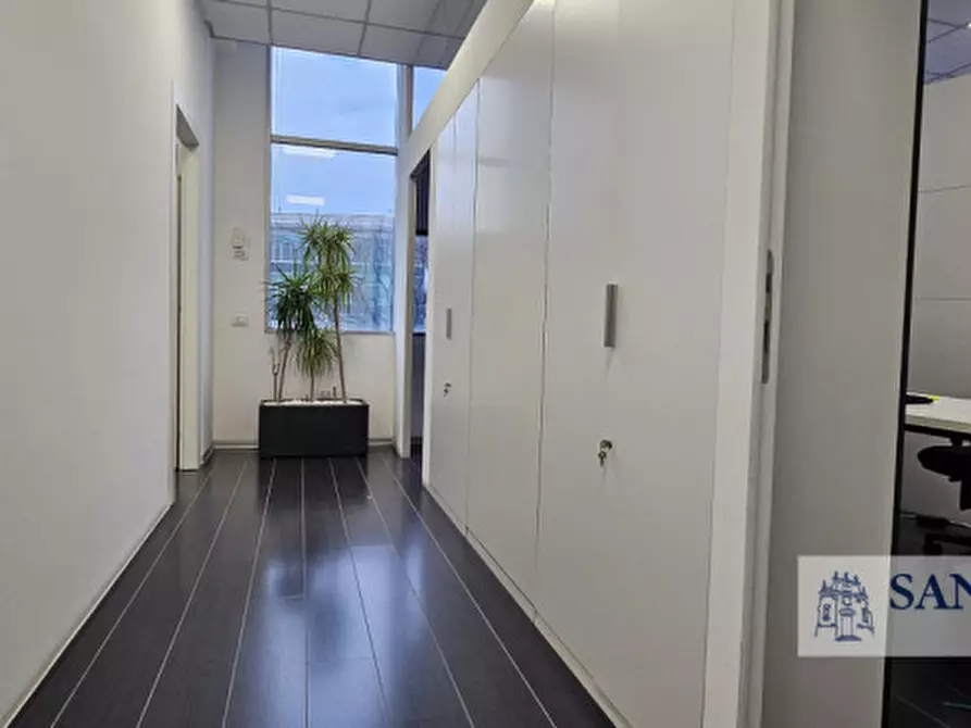 Immagine 10 di Ufficio in affitto  in Via vecchia Ferriera a Vicenza