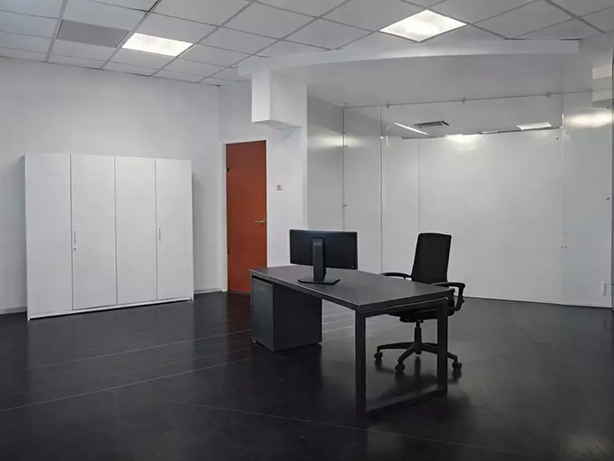 Immagine 10 di Ufficio in affitto  in Via vecchia Ferriera a Vicenza