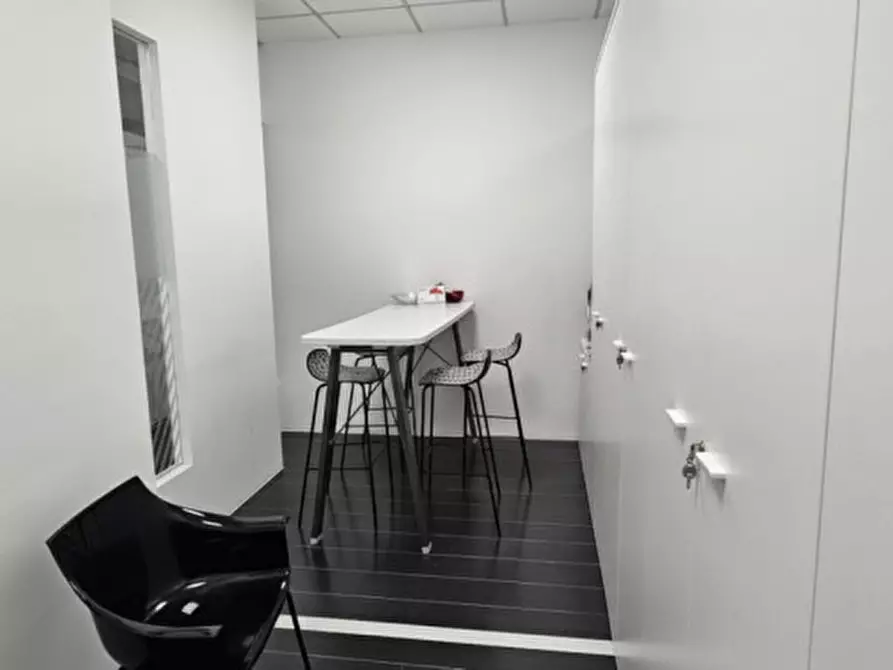 Immagine 11 di Ufficio in affitto  in Via vecchia Ferriera a Vicenza