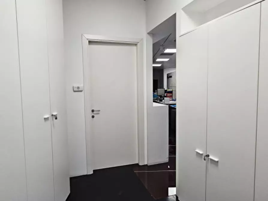 Immagine 12 di Ufficio in affitto  in Via vecchia Ferriera a Vicenza