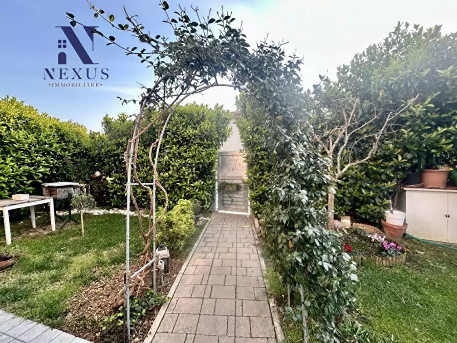 Immagine 21 di Appartamento in vendita  a Colli Al Metauro