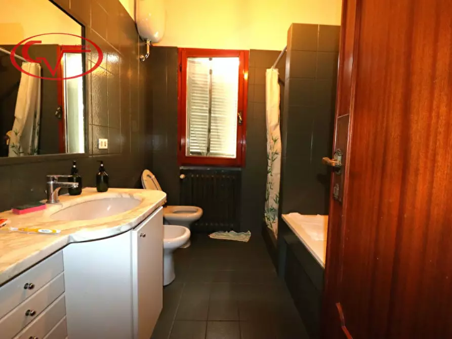 Immagine 21 di Villa in vendita  in Via Chiantigiana a Montevarchi