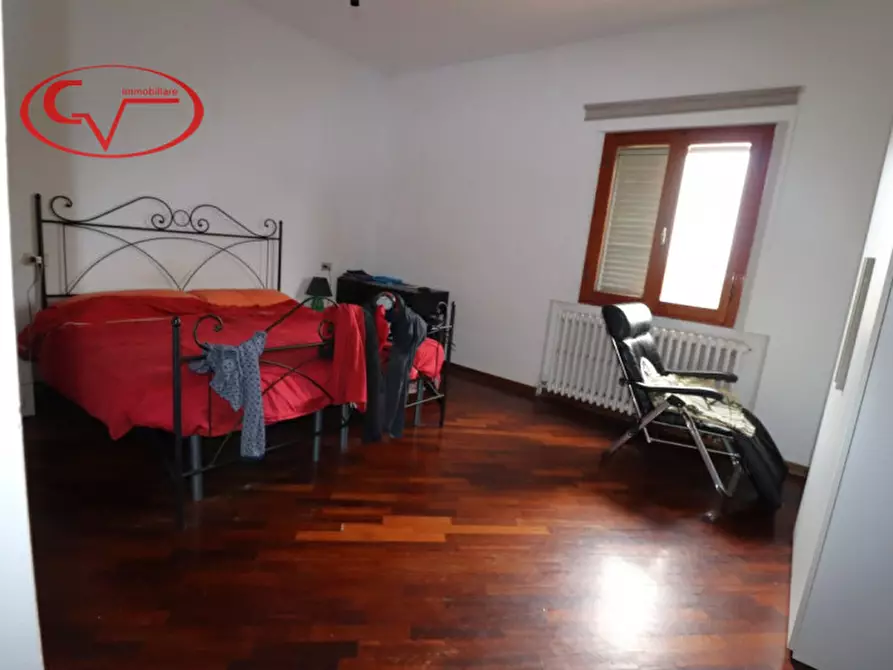 Immagine 24 di Villa in vendita  in Via Chiantigiana a Montevarchi