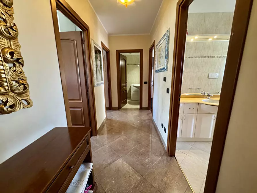 Immagine 11 di Appartamento in vendita  in Corso Trapani a Torino