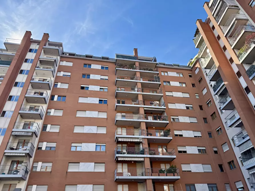 Immagine 27 di Appartamento in vendita  in Corso Trapani a Torino