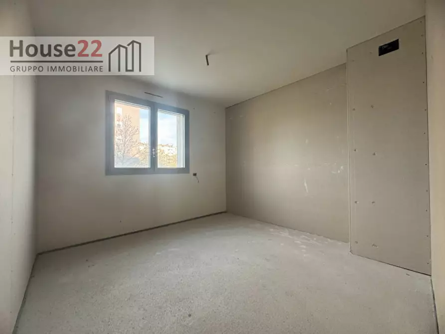 Immagine 12 di Appartamento in vendita  in Via Divisione Folgore 9 a Vicenza