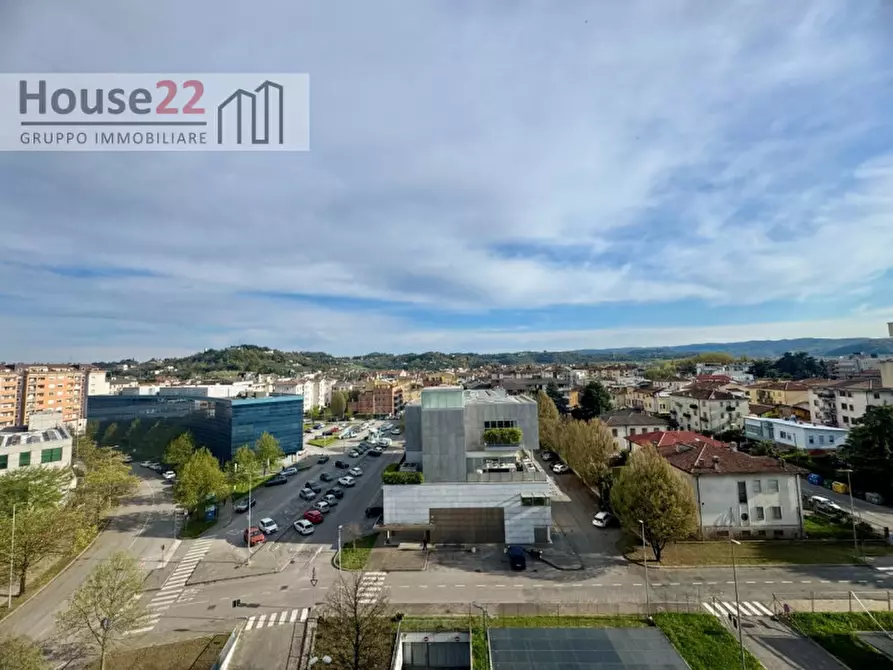 Immagine 10 di Attico in vendita  in Via Divisione Folgore 9/C a Vicenza