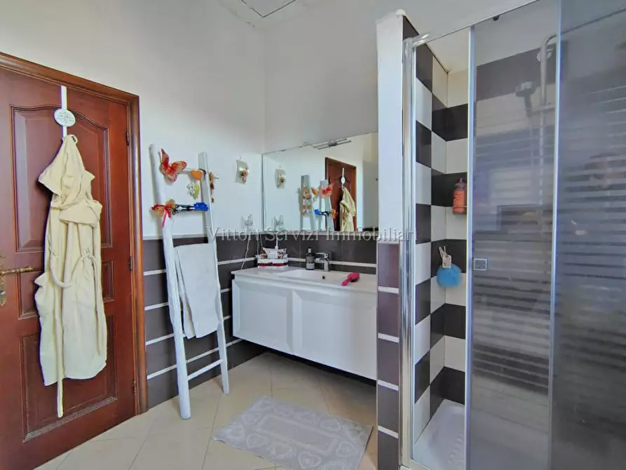 Immagine 10 di Casa indipendente in vendita  a Sinalunga
