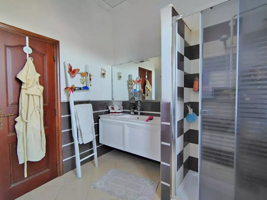 Immagine 11 di Casa indipendente in vendita  a Sinalunga