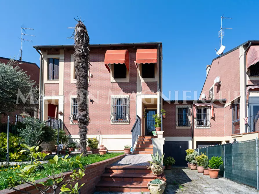 Immagine 1 di Villetta a schiera in vendita  in Via Nemesio Orsatti a Ferrara