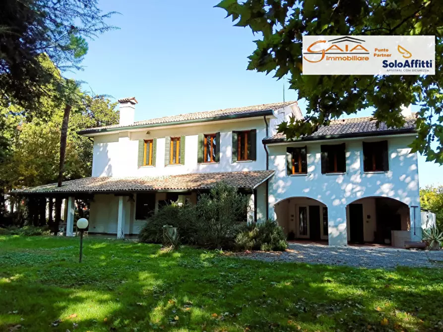 Immagine 1 di Villa in vendita  a Camponogara