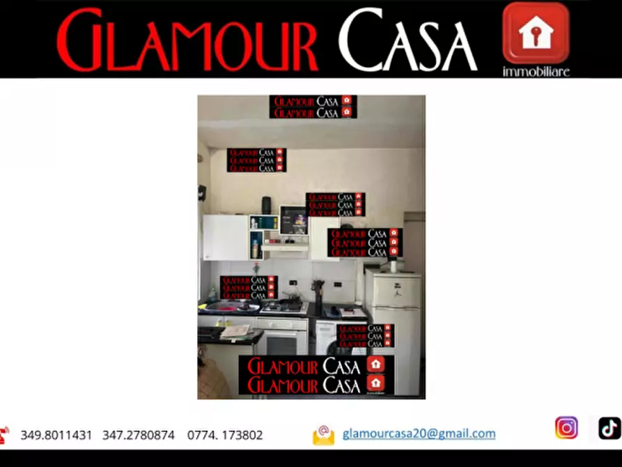 Immagine 2 di Appartamento in vendita  in Via dei Fiori a Roma