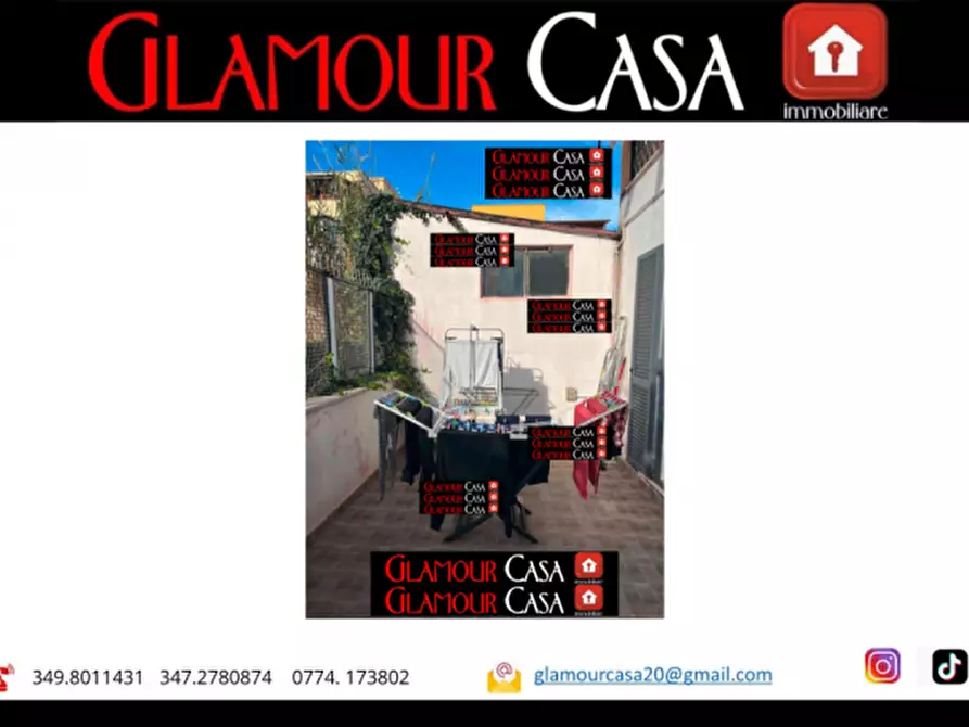 Immagine 3 di Appartamento in vendita  in Via dei Fiori a Roma