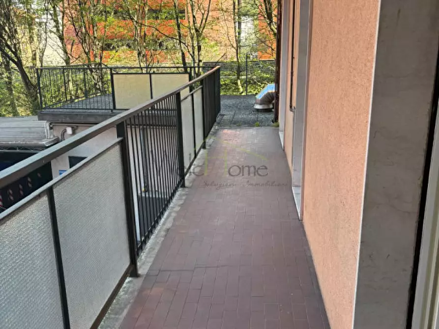 Immagine 11 di Appartamento in affitto  in Via Francesco Anzani a Como