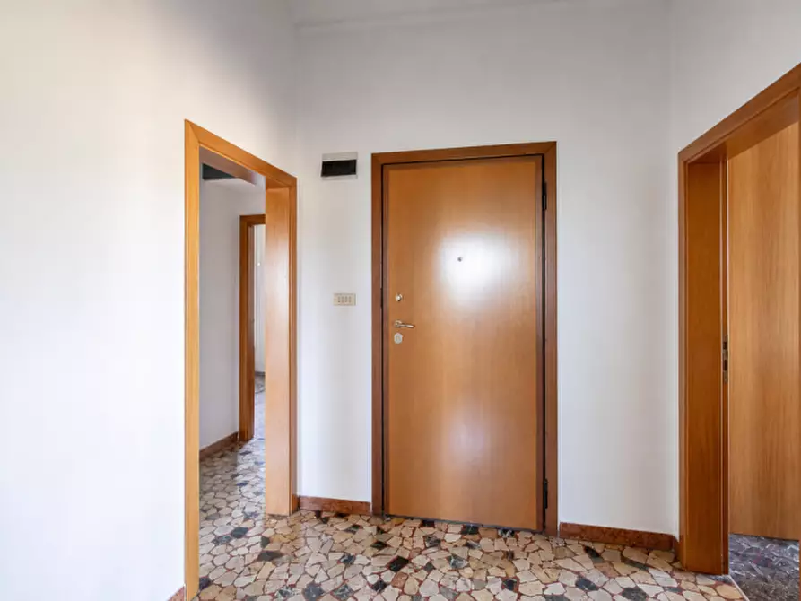 Immagine 6 di Appartamento in vendita  in VIA EMILIA 301 a San Lazzaro Di Savena