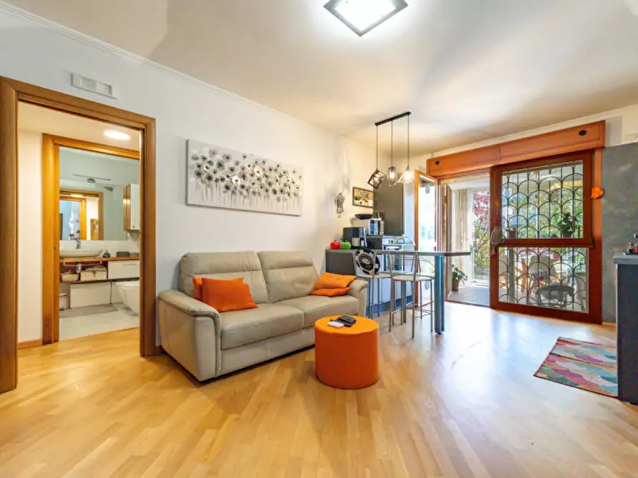 Immagine 2 di Appartamento in vendita  in VIALE VINCENZO MARRONARO 134 a Roma