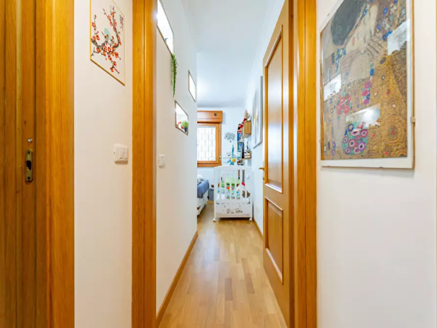 Immagine 9 di Appartamento in vendita  in VIALE VINCENZO MARRONARO 134 a Roma