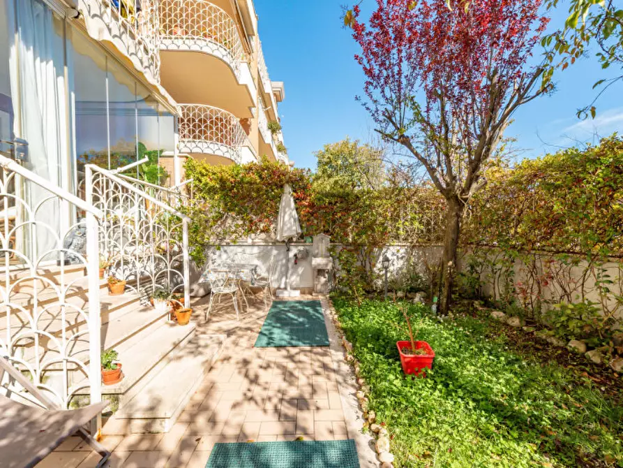 Immagine 18 di Appartamento in vendita  in VIALE VINCENZO MARRONARO 134 a Roma