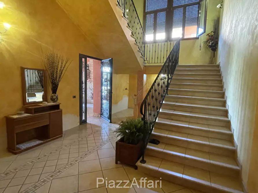 Immagine 8 di Casa indipendente in vendita  in Via Giuseppe Garibaldi a Correzzola