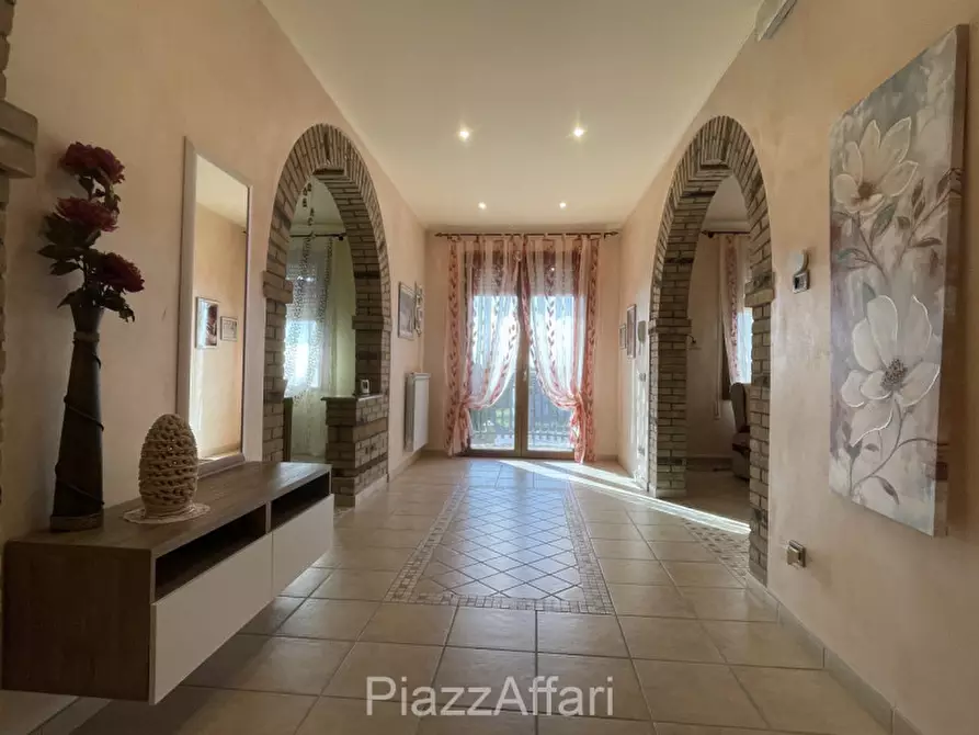 Immagine 12 di Casa indipendente in vendita  in Via Giuseppe Garibaldi a Correzzola