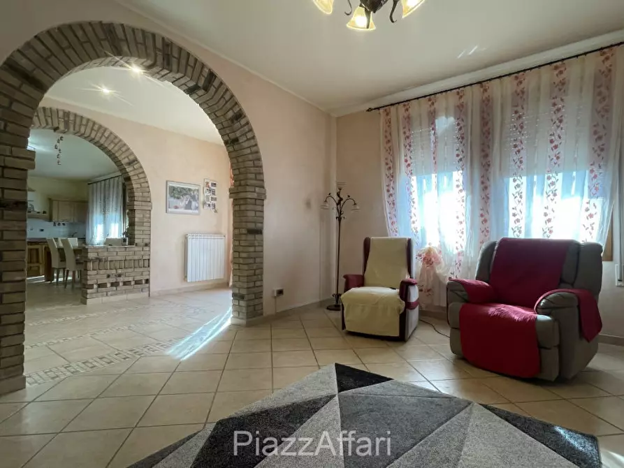 Immagine 17 di Casa indipendente in vendita  in Via Giuseppe Garibaldi a Correzzola