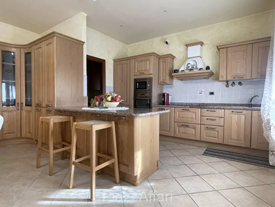 Immagine 21 di Casa indipendente in vendita  in Via Giuseppe Garibaldi a Correzzola